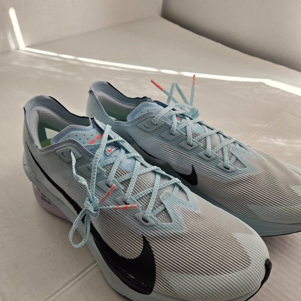 Nike VaporFly 4 Women’s Racing Sneakers – White/Blue – Size 10
